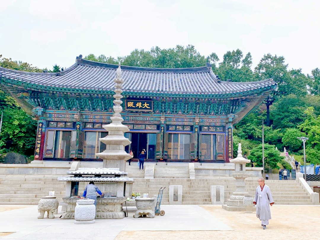 Bongeunsa in Gangnam near COEX, Seoul
